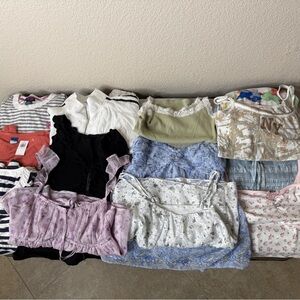 Juniors and Women Size S/XS Bundle Tanks Shirts Jacket Tops Lot